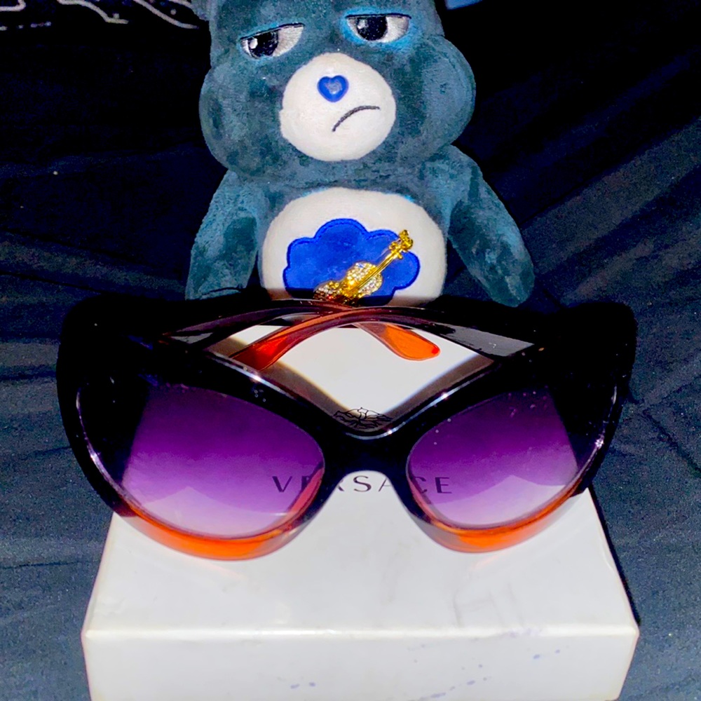 Versace Shades - Picture 2 of 3